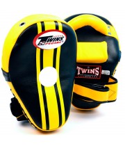 Twins Special KPL11 Тайские Пады Гнутые Липучка Тайский Бокс "Curved Leaf Kick" Черно-Желтый