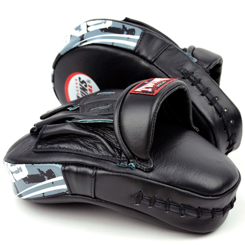 Twins Special PML10 Лапы Боксерские "Focus Mitts In Curved Style" Тайский Бокс Черные