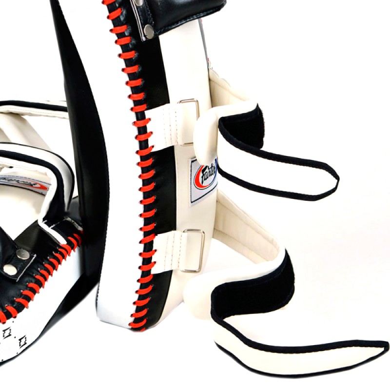 Fairtex KPLC3 Пады Тайский Бокс "Extra Thick Curved Kick Pads" Черно-Белый