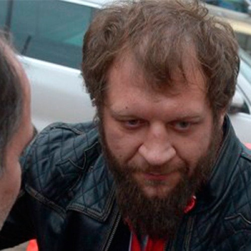 Пьяный Емельяненко устроил ДТП и подрался с полицией в Кисловодске. Видео.