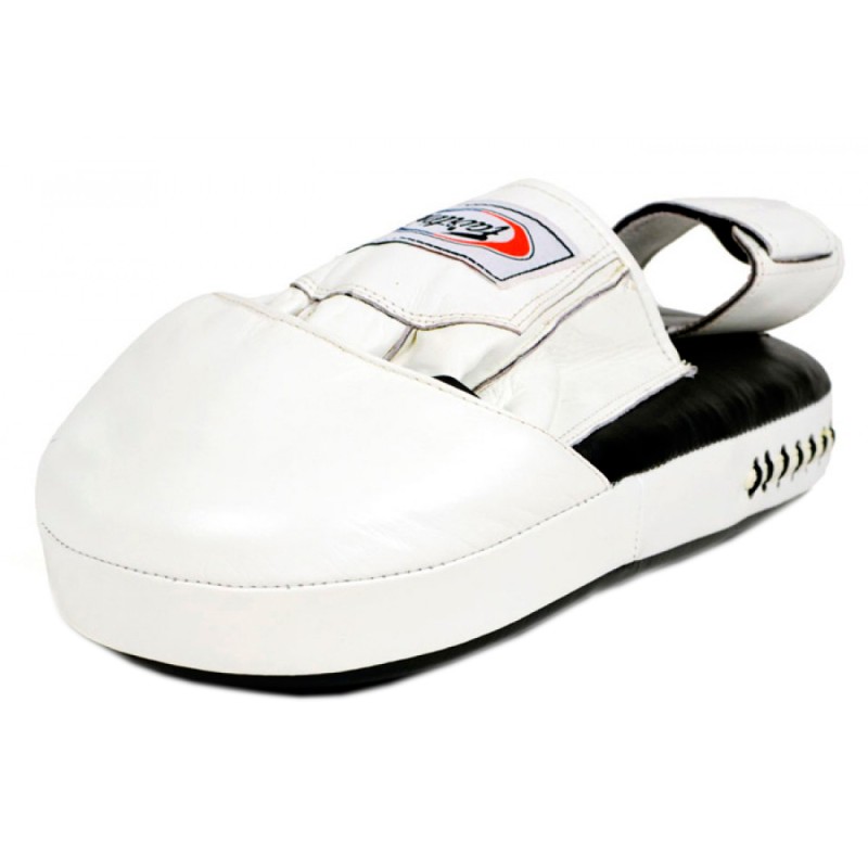 Fairtex FMV8 Лапы Боксерские Тайский Бокс "Pro Angular Focus Mitts"